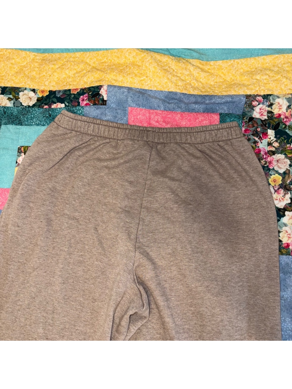 American Eagle AE Woman’s Medium Brown Sweatpants with Elastic Ankles - Picture 6 of 8